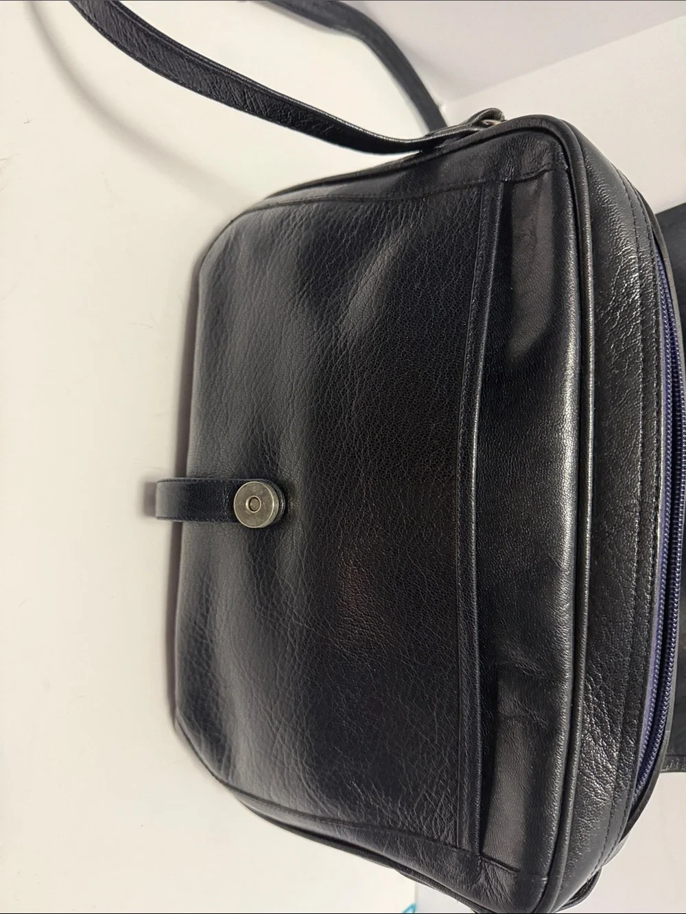 Everyday Black Leather Shoulder Bag - Unbranded